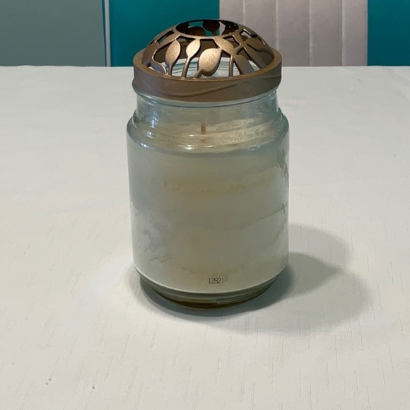 Candle Topper Brushed Gold Color Metal with Leaf Design - Picture 4 of 4